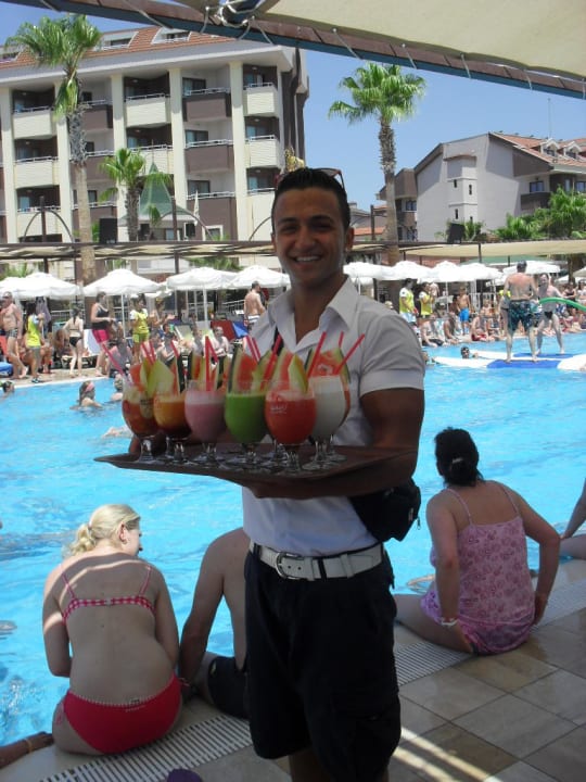 Ahmed lecker Hane Family Resort