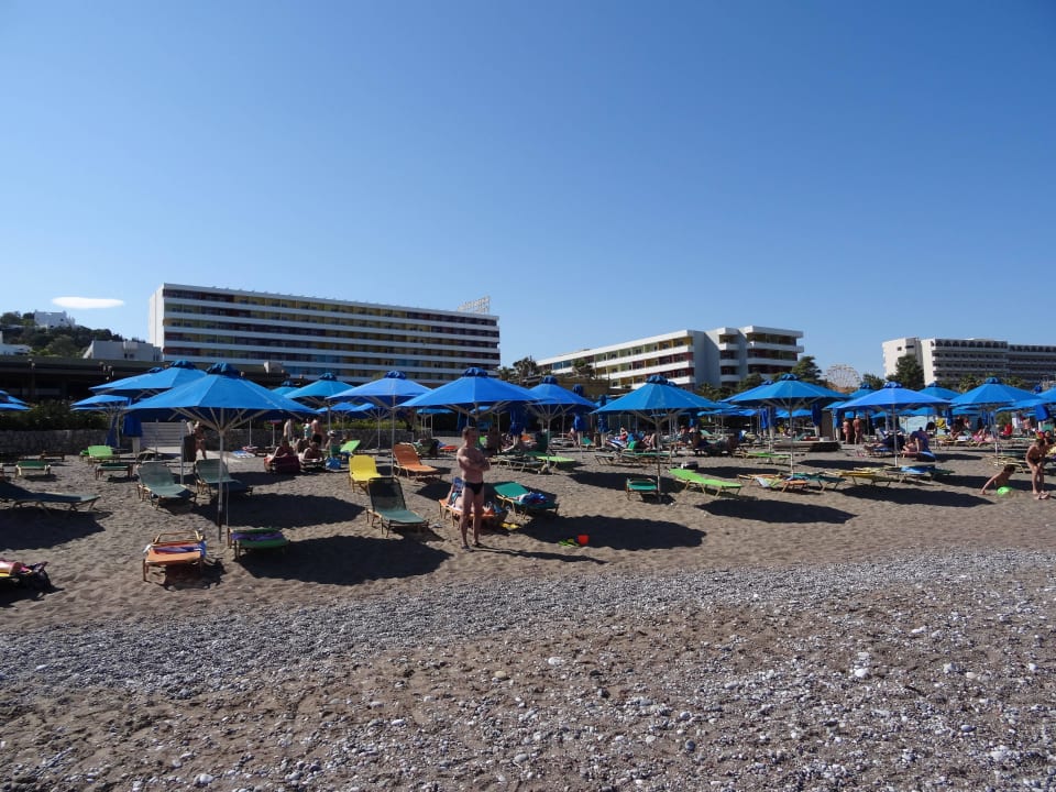 Steine und Sand Esperides Beach Resort
