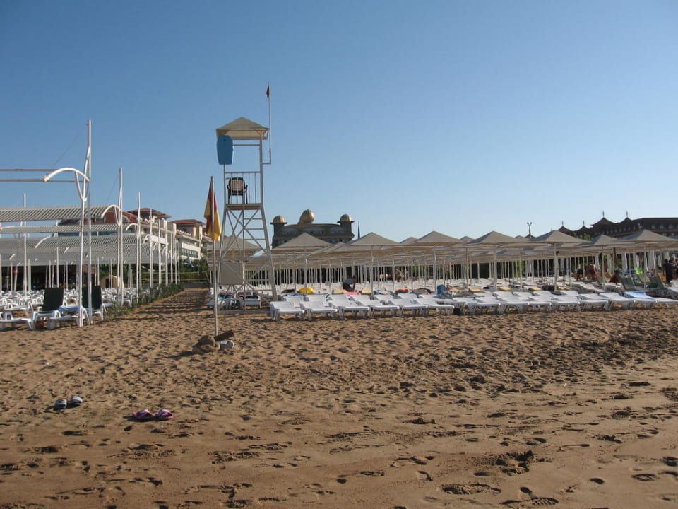 Schöner Strandabschnitt Aydinbey Kings Palace & Spa
