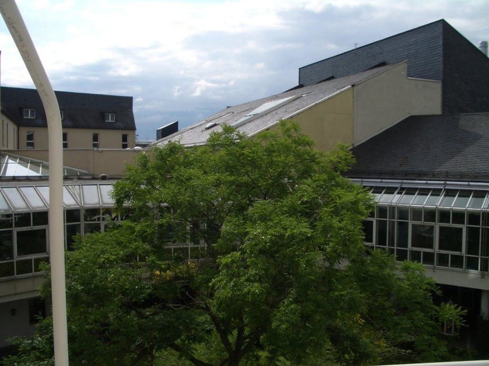 Blick in den Innenhof Maritim Hotel Würzburg