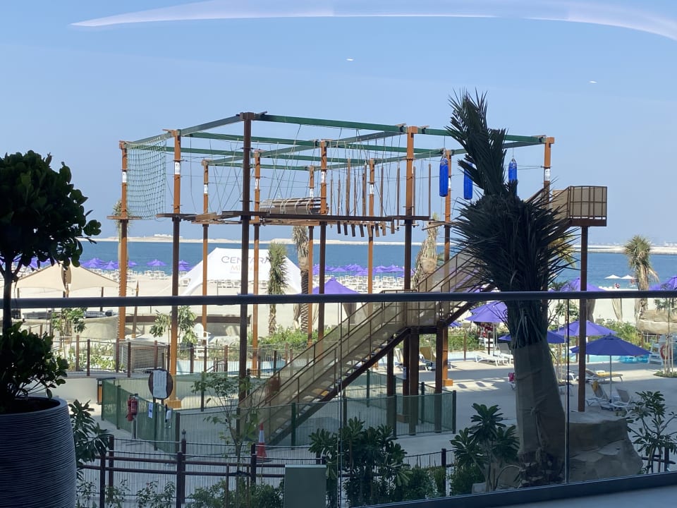 Ausblick Centara Mirage Beach Resort Dubai - A World of Family Fun