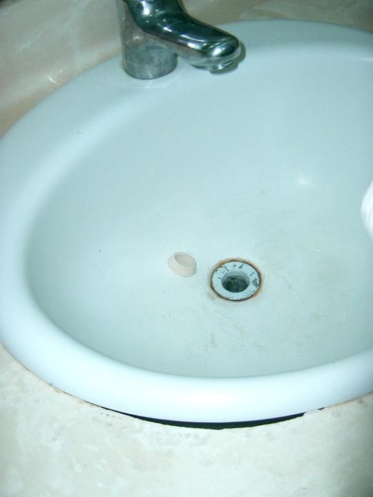 Waschbecken, rostig, verkalkt, kaputt Vista Sol Punta Cana