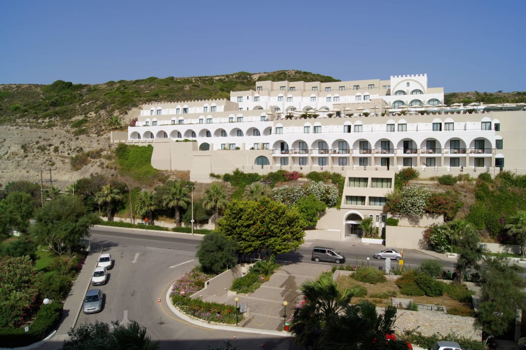 Ausblick Zimmer auf Schwesterhotel Hotel Calypso Beach