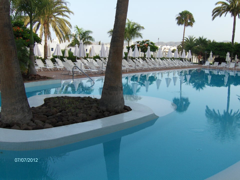 Largest of the pools, but quite busy Sunprime Atlantic View