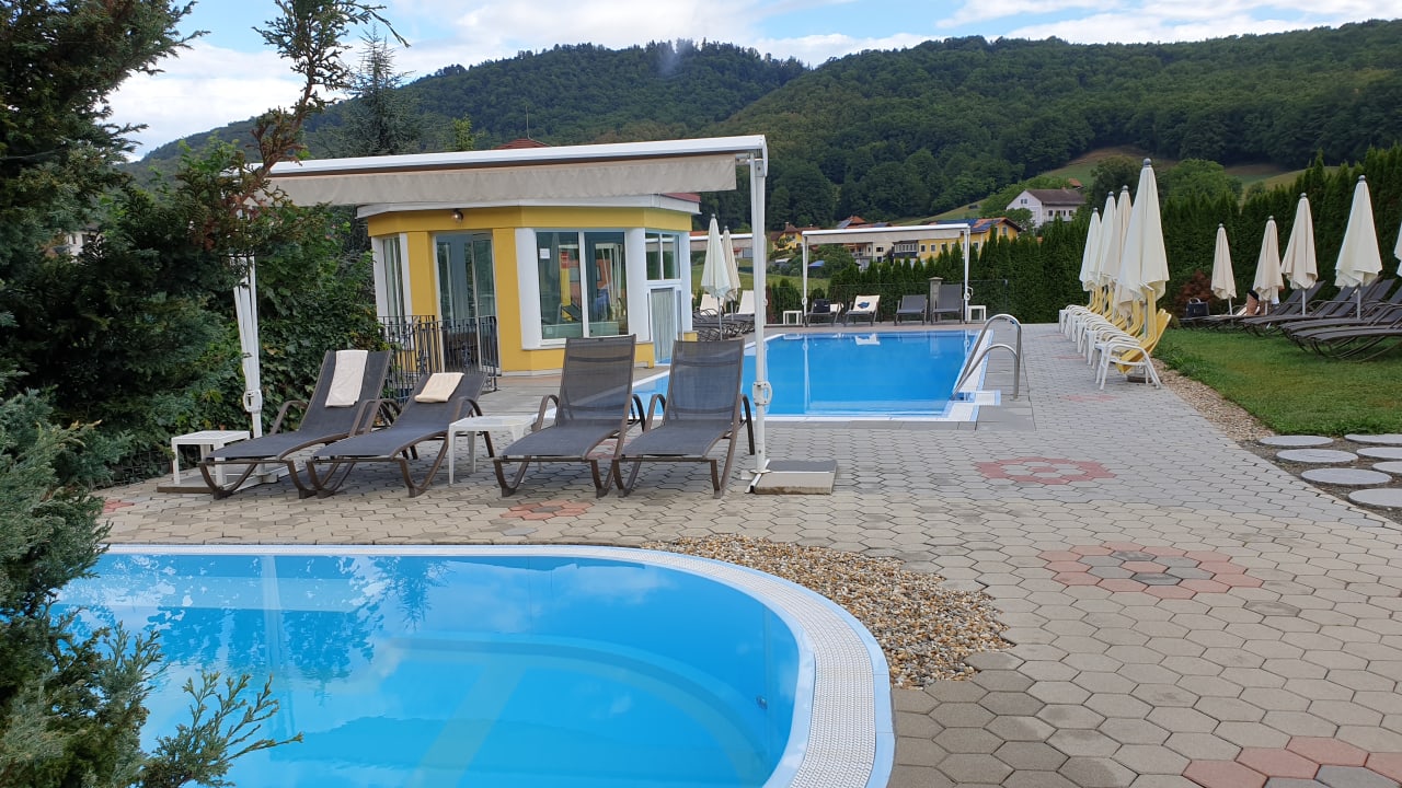 Pool Schlössl Hotel Kindl