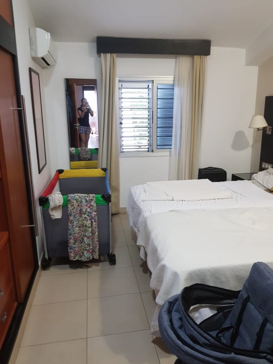 Zimmer HL Miraflor Suites Hotel