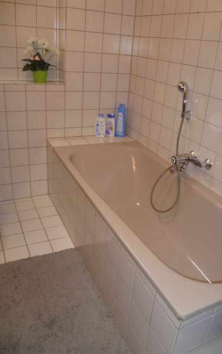 Badenzimmer Holiday & Business Apartments Schmitt