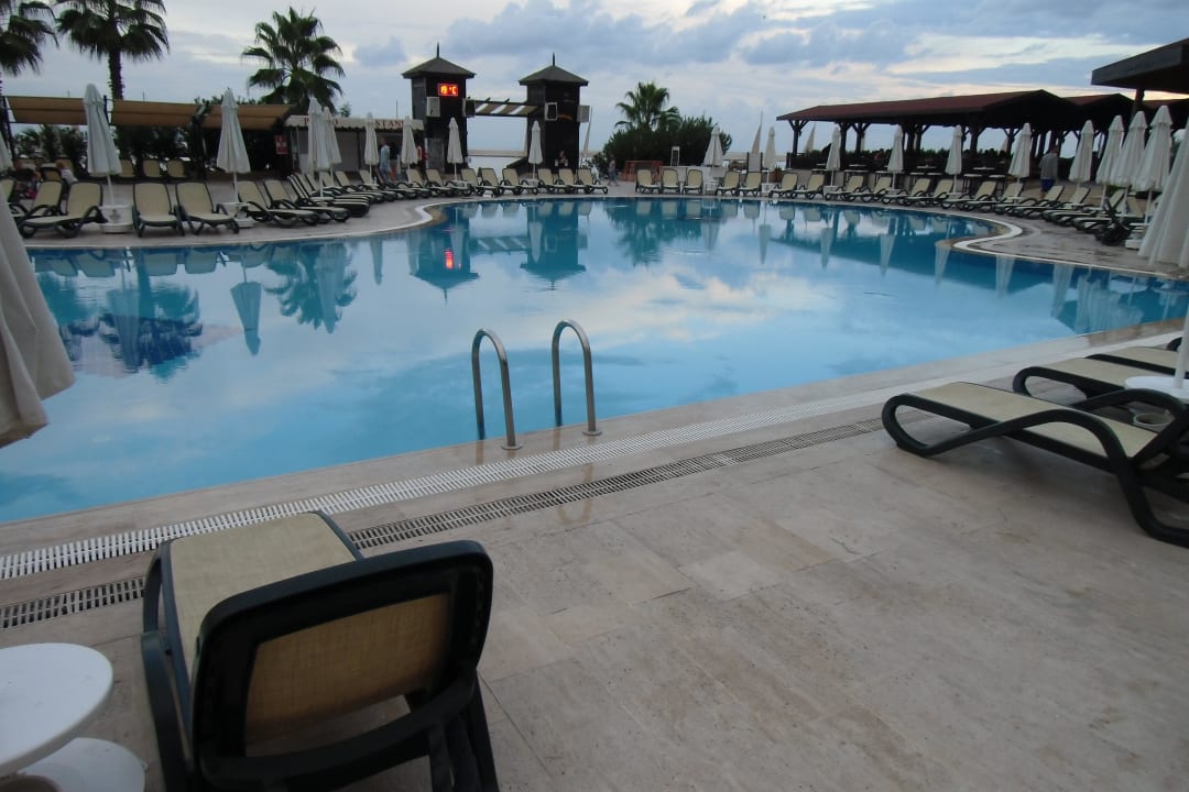 Pool Crystal Flora Beach Resort