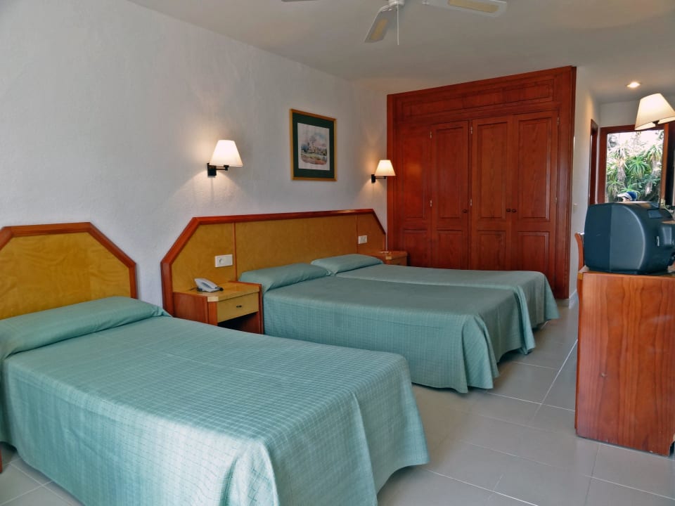 Zimmer 304 Flipflop Cala Romantica