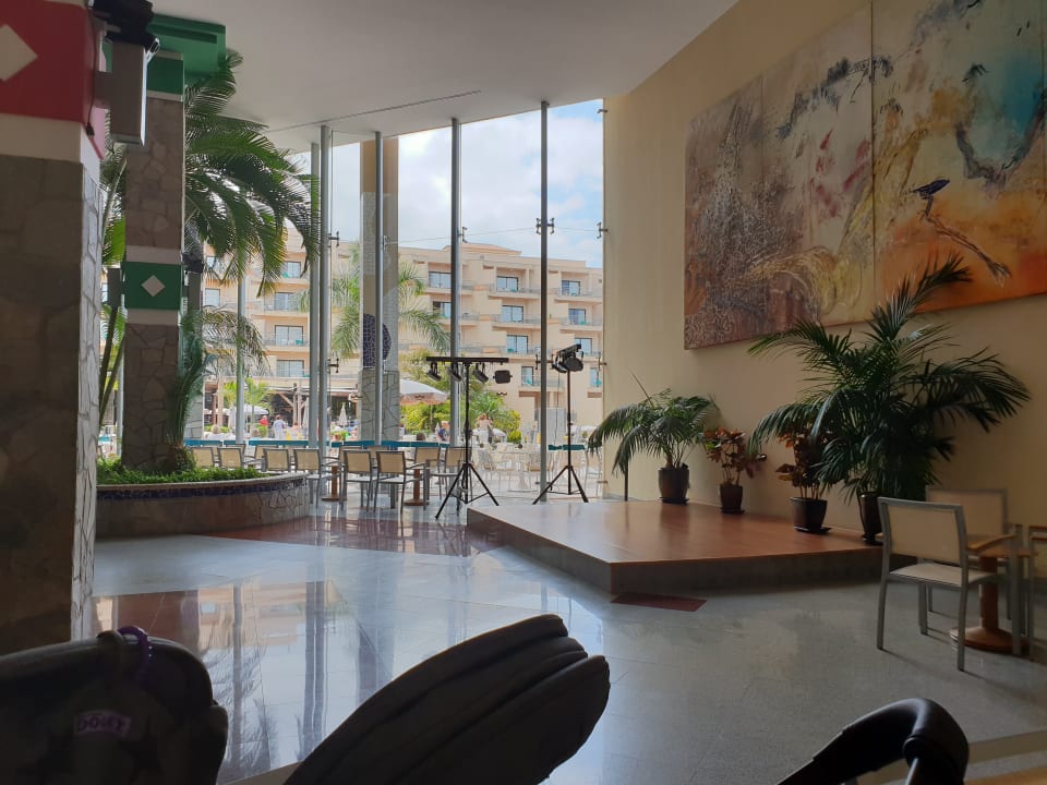 Kleine Innenbühne Hotel Riu Buenavista