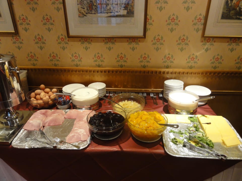 Früstücksbuffet Phoenix Hotel