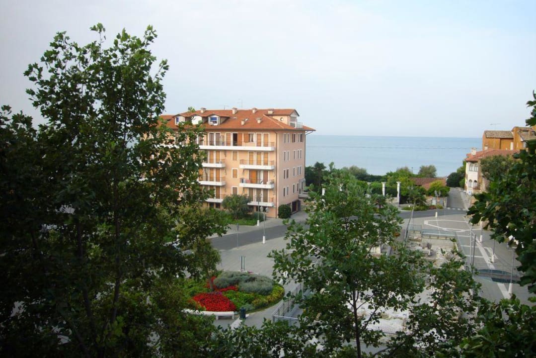 Meerblick vom 4.OG Hotel Fonzari