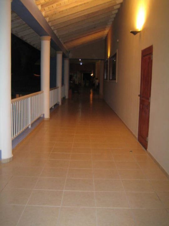 Gänge - Royalton Splash Punta Cana