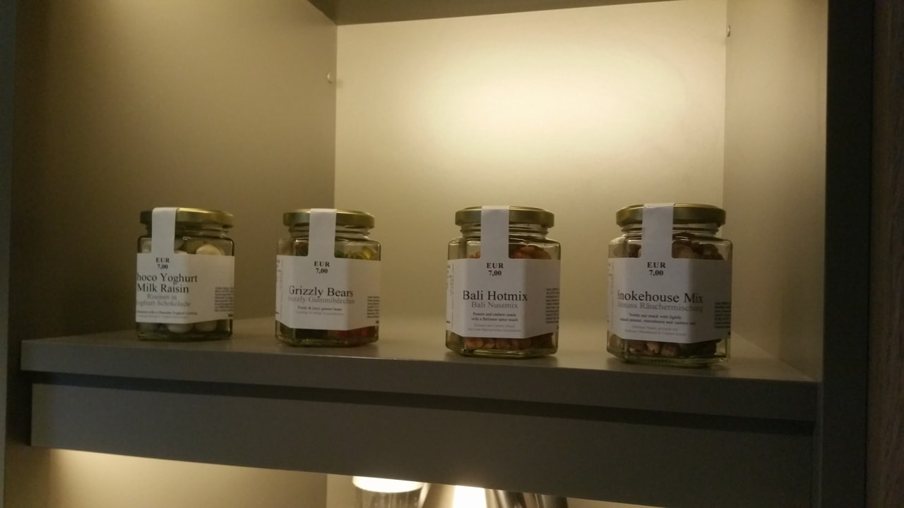 Um 7 Euro zu erwerben  Hilton Vienna Plaza