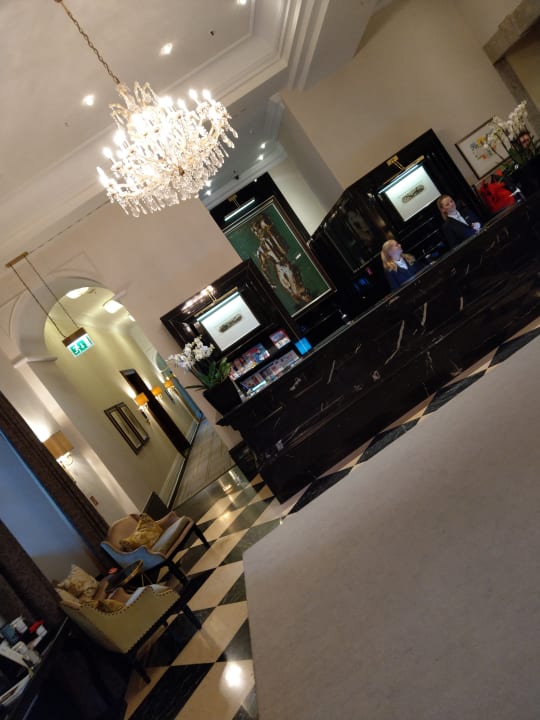 Lobby Althoff Grandhotel Schloss Bensberg