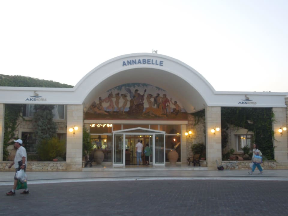 Eingang Annabelle Beach Resort