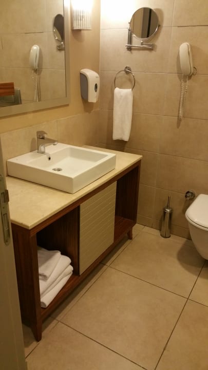 Zimmer Well Palace Side