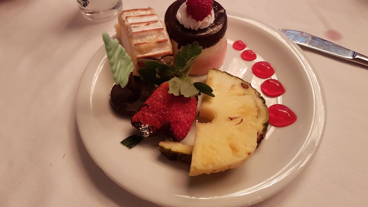 Gastro Melas Resort Hotel