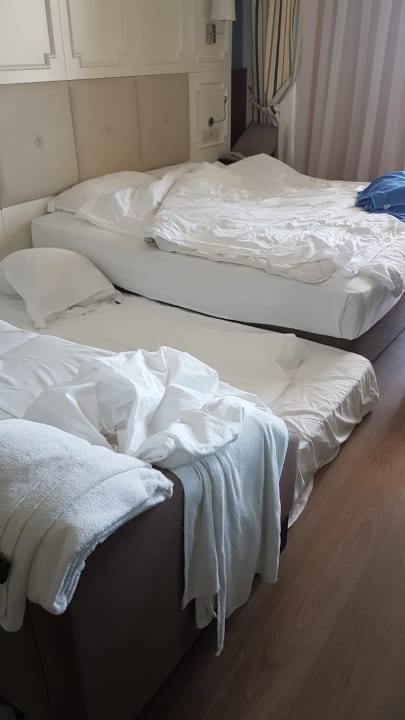 Zimmer Well Palace Side