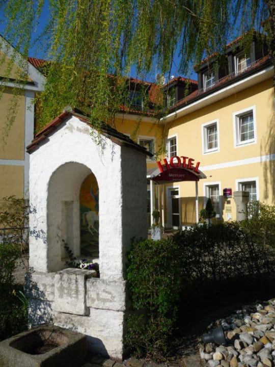 Eingang AKZENT Hotel Aufkirchen