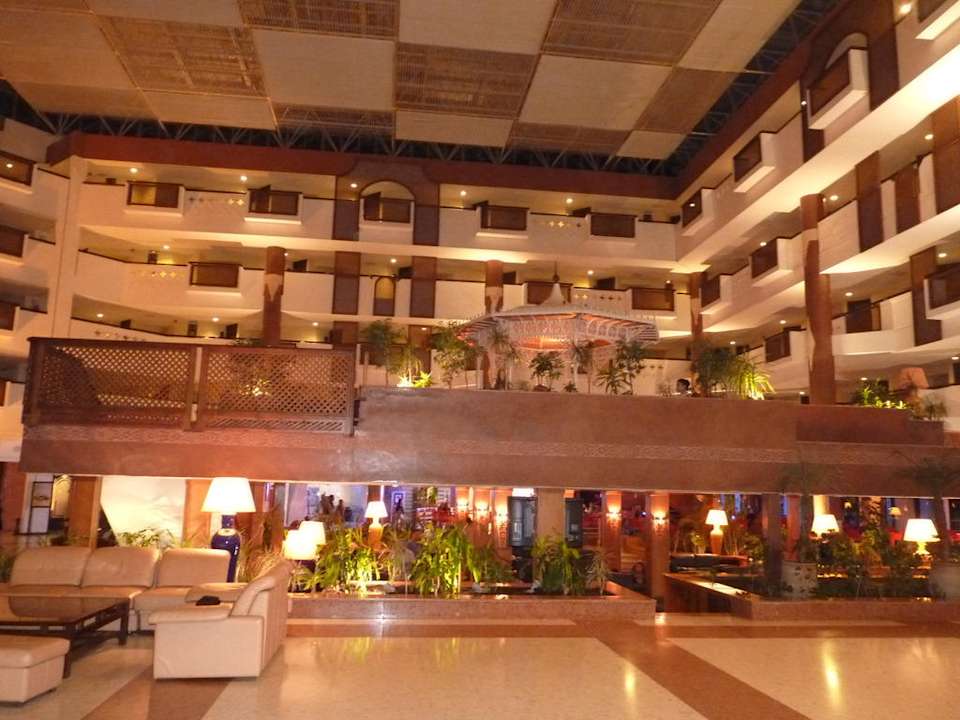 Wnętrze hotelu Atlas Amadil Beach Hotel