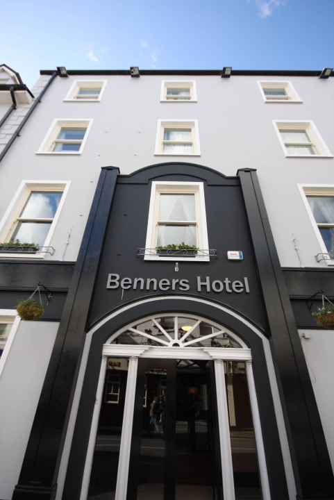 Hotel Exterior Hotel Benners