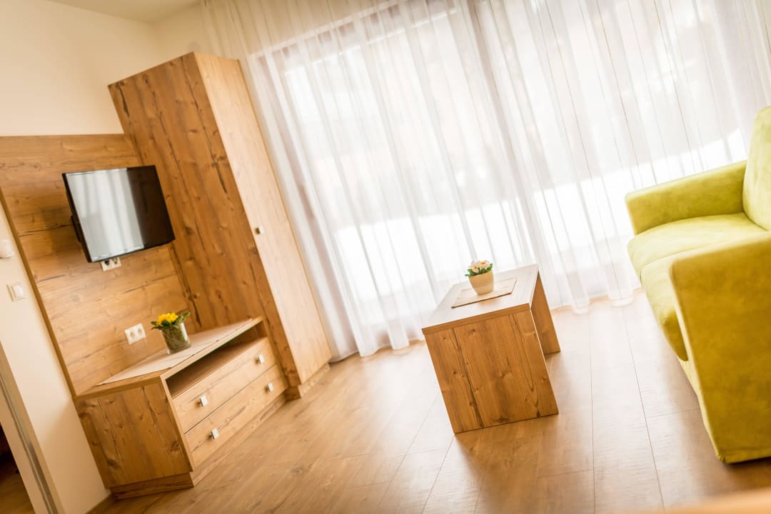 Ferienwohnung: Wohnzimmer  Apartments Haus zur Vogelweide