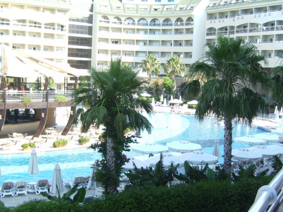 Blick über den Pool Vita Silva Hotel