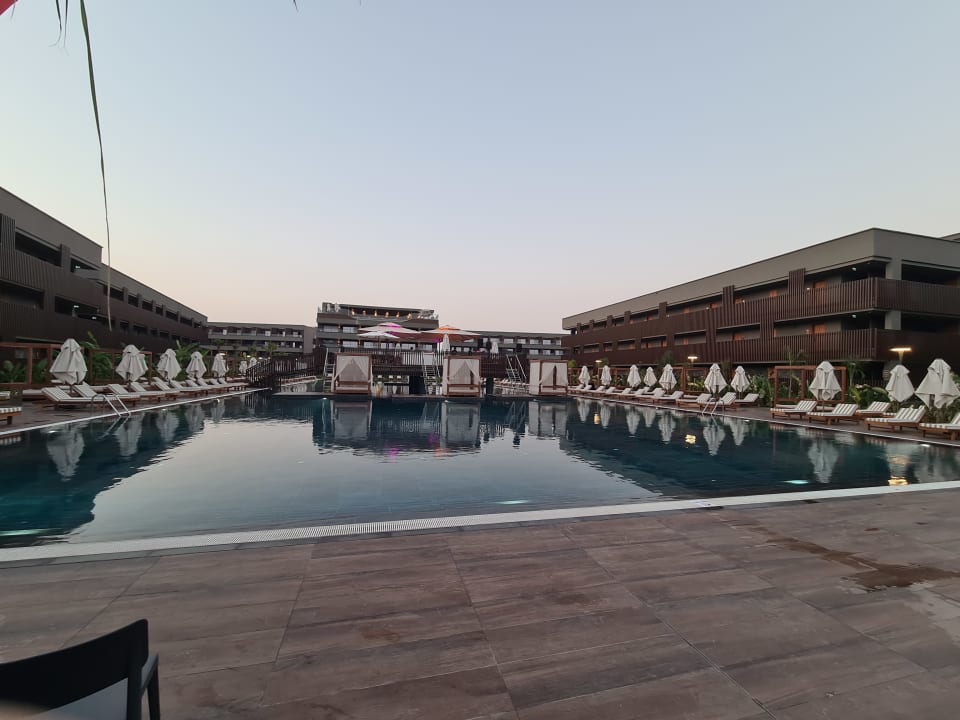 Pool Jacaranda Luxury Resort