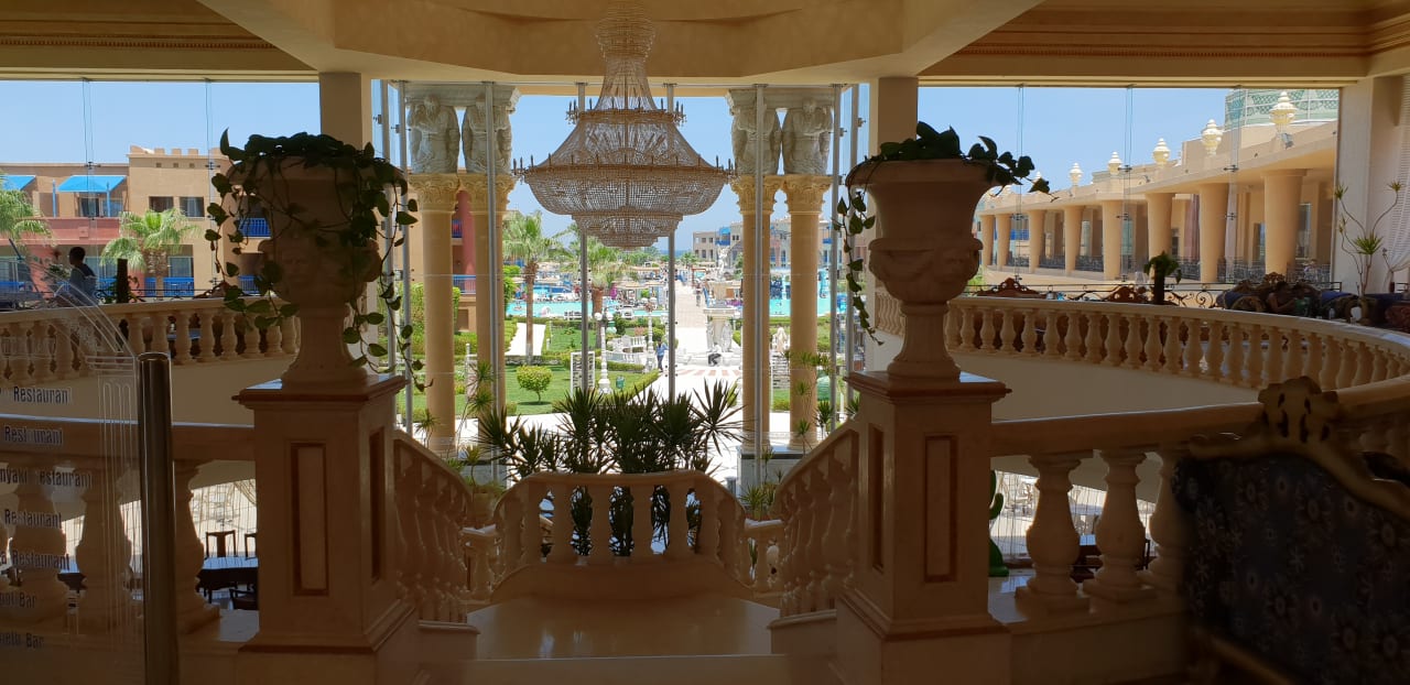 Lobby Hotel Titanic Palace