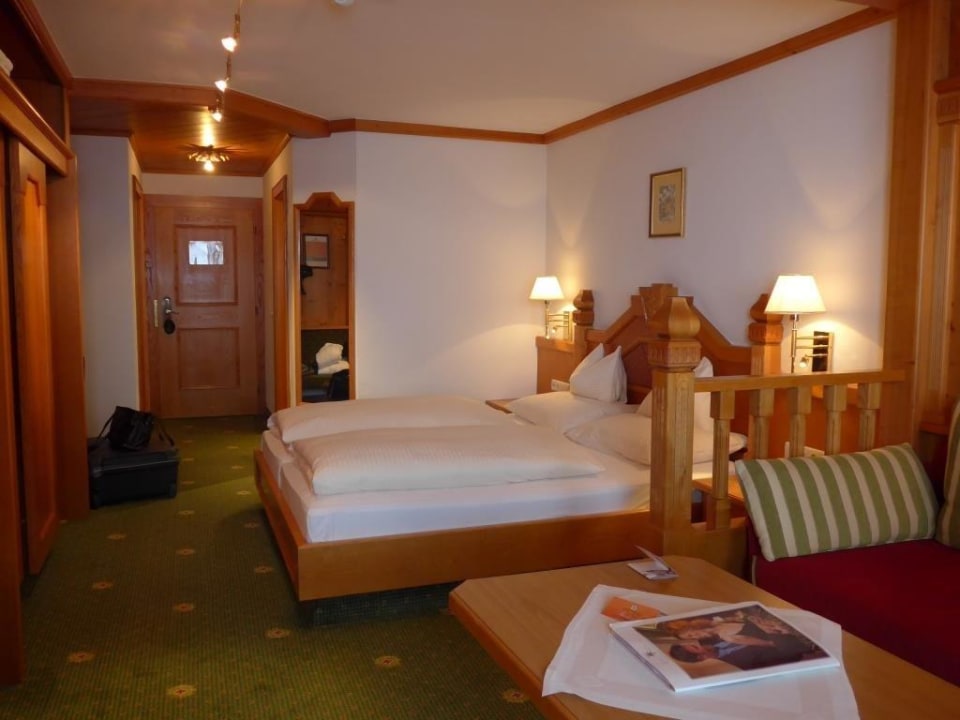 Blick ins Zi. 301 Typ B DAS EDELWEISS Salzburg Mountain Resort