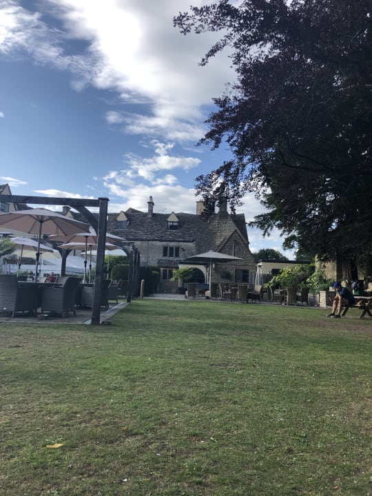 Außenansicht The Bear Of Rodborough Hotel