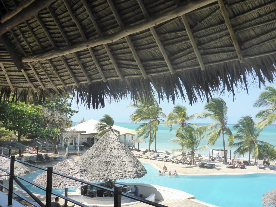 Pool Karafuu Beach Resort & Spa