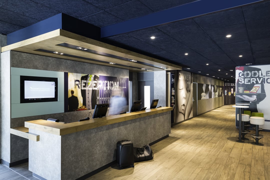 Lobby ibis budget Zürich Airport
