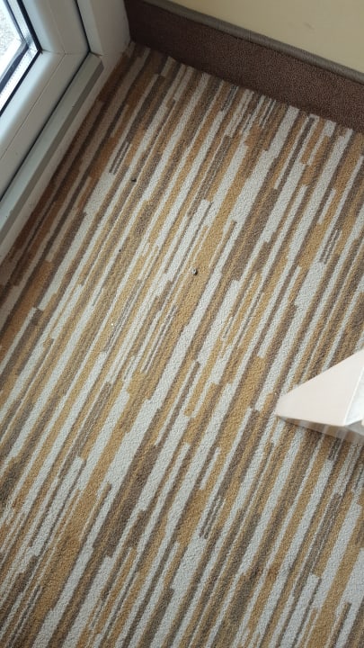 Teppichboden alt und stinkt  Salamis Bay Conti Resort Hotel & Casino