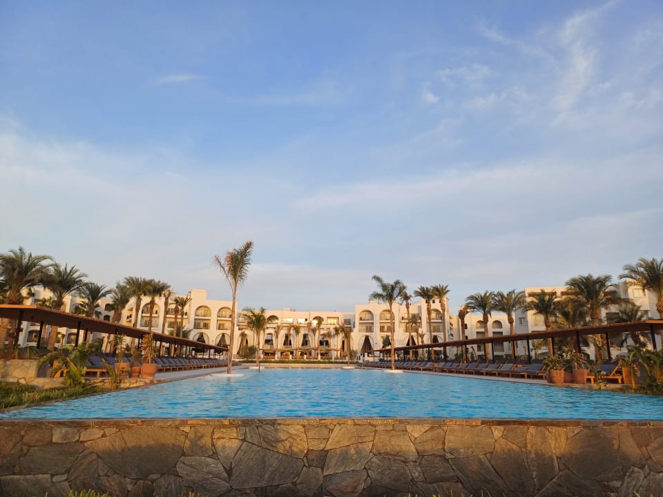 Pool Serry Beach Resort