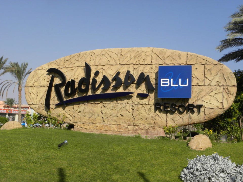 Radisson Blu Parrotel Beach Resort