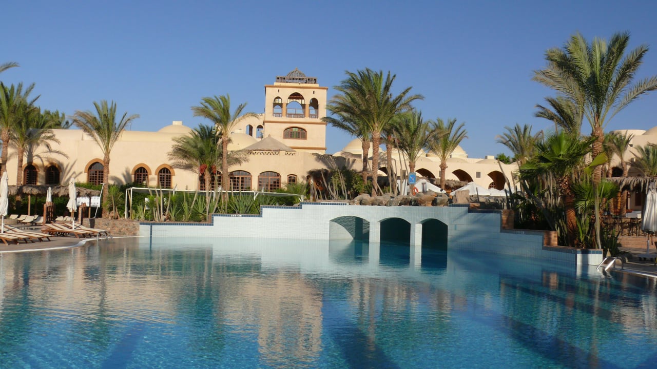 Riesige Poolanlage, nie überfüllt Iberotel Makadi Beach