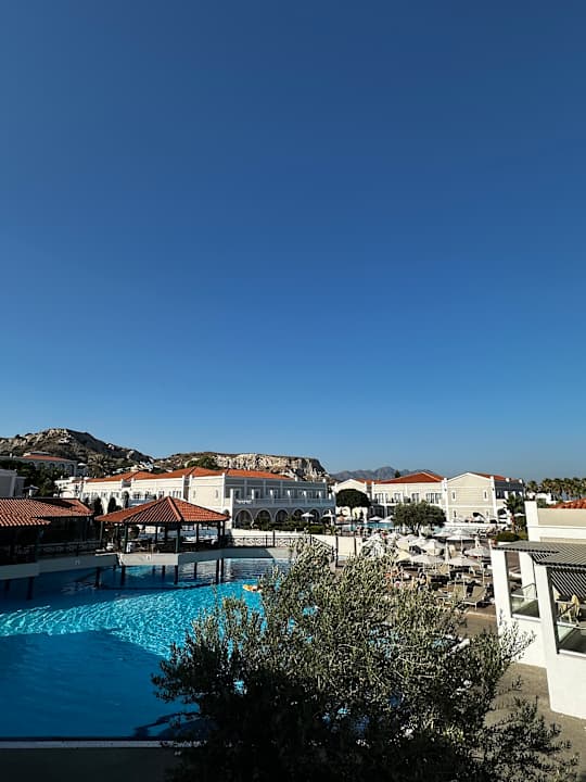 Pool Porto Bello Royal