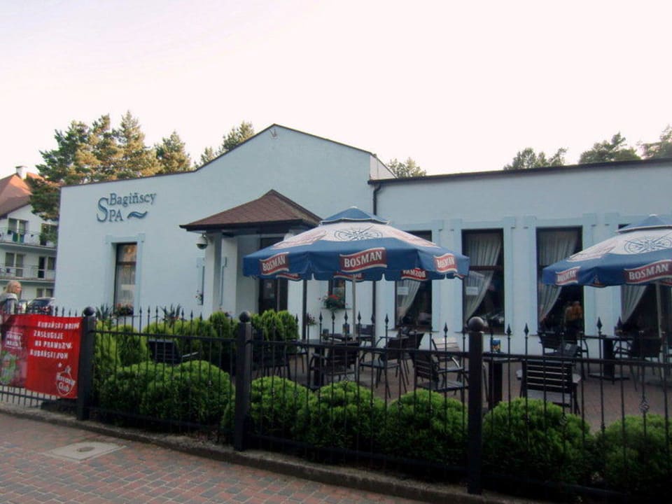 Open Air vor der Bar Baginscy SPA