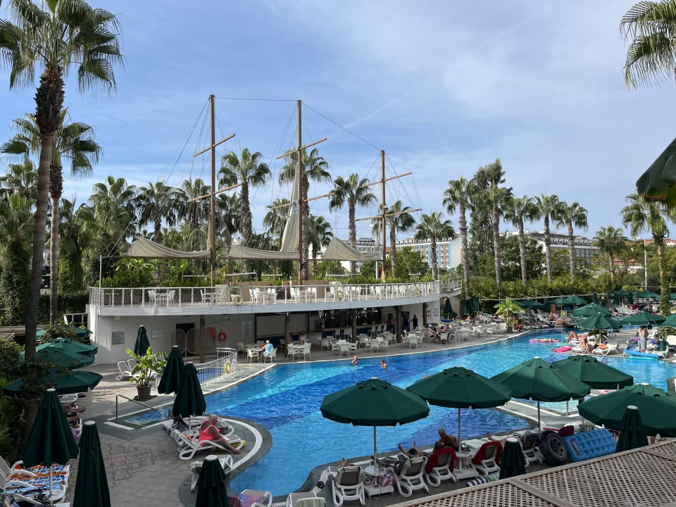 Pool Can Garden Resort