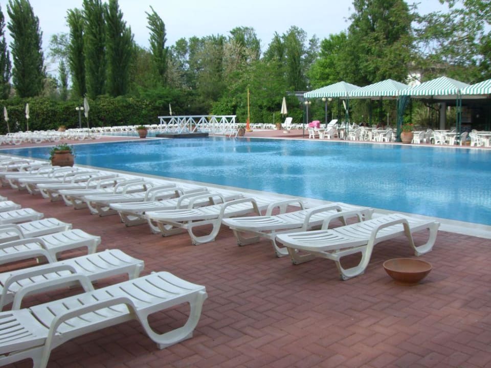 Pool unten (Pizzeria) Isamar Holiday Village