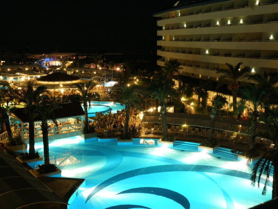 Hotel nocą Crystal Admiral Aqua Collection