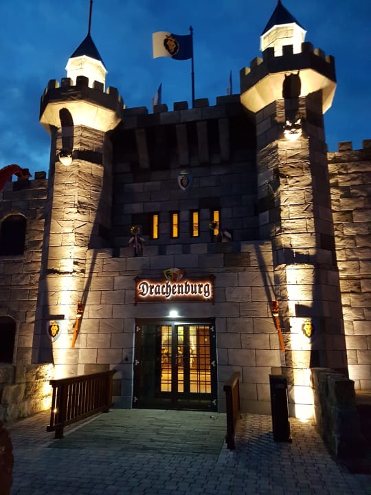 Außenansicht LEGOLAND Ritterburg & Königsburg & Drachenburg