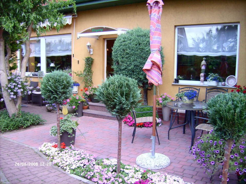 Pension Quast - Garten Pension Quast