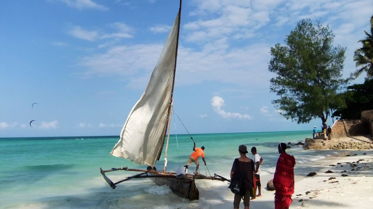 Spaziergang am Traumstrand TUI Blue Bahari Zanzibar
