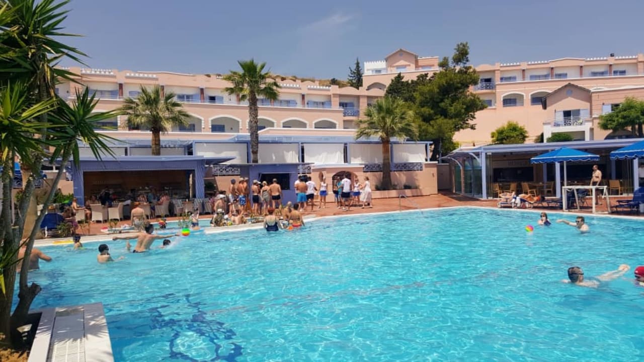 Basen główny Mitsis Rodos Village