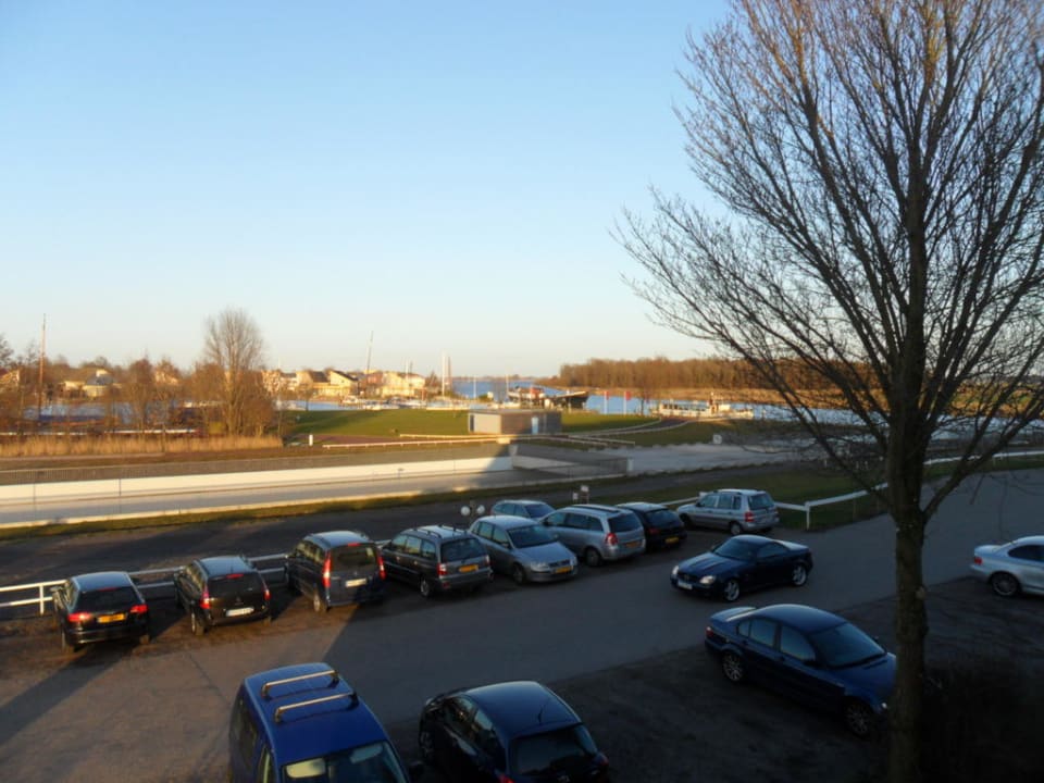Parkplatz kostenfrei & vor der Tür GalamaDammen Hotel Jachthavens