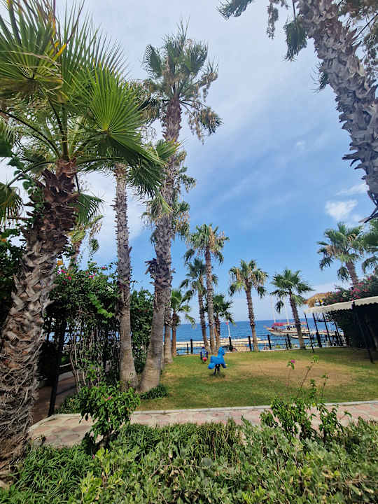 Gartenanlage Club Akman Beach