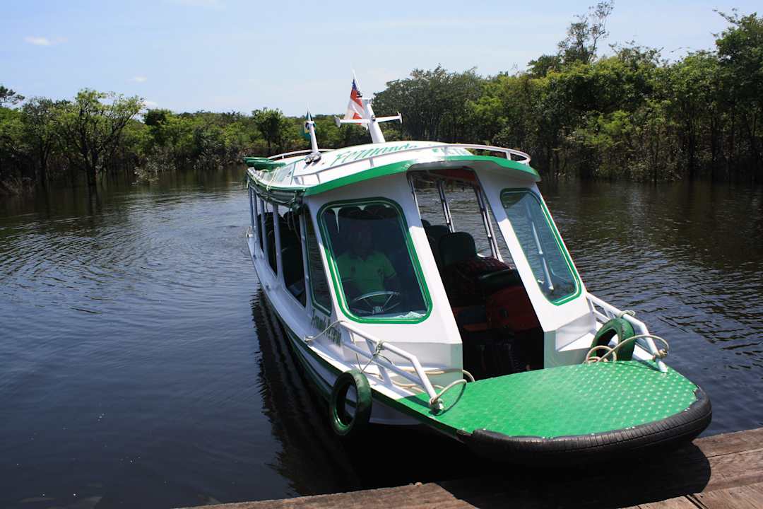 "Shuttle-Service" zur Anlage Amazon Village Lodge